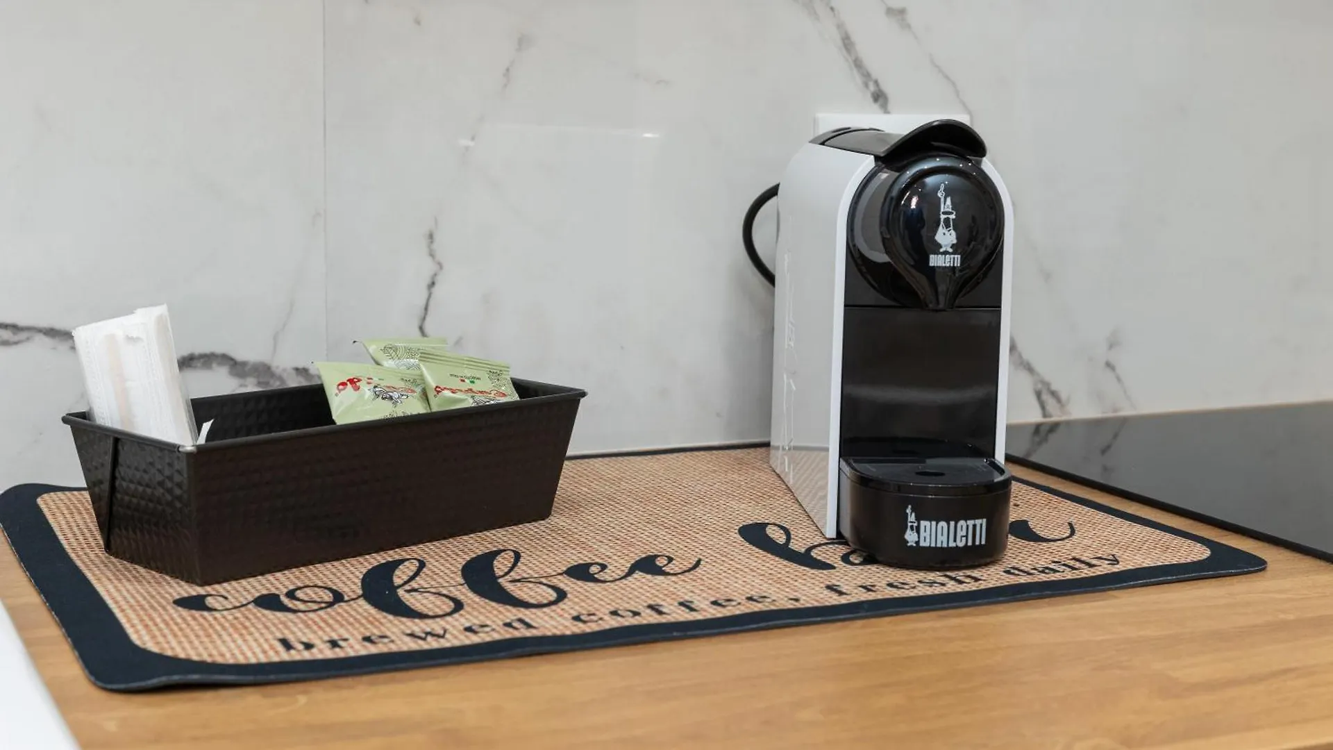 Ludo Holiday House - Charming Con Patio A Due Passi Dalla Cattedrale Palermo Appartamento
