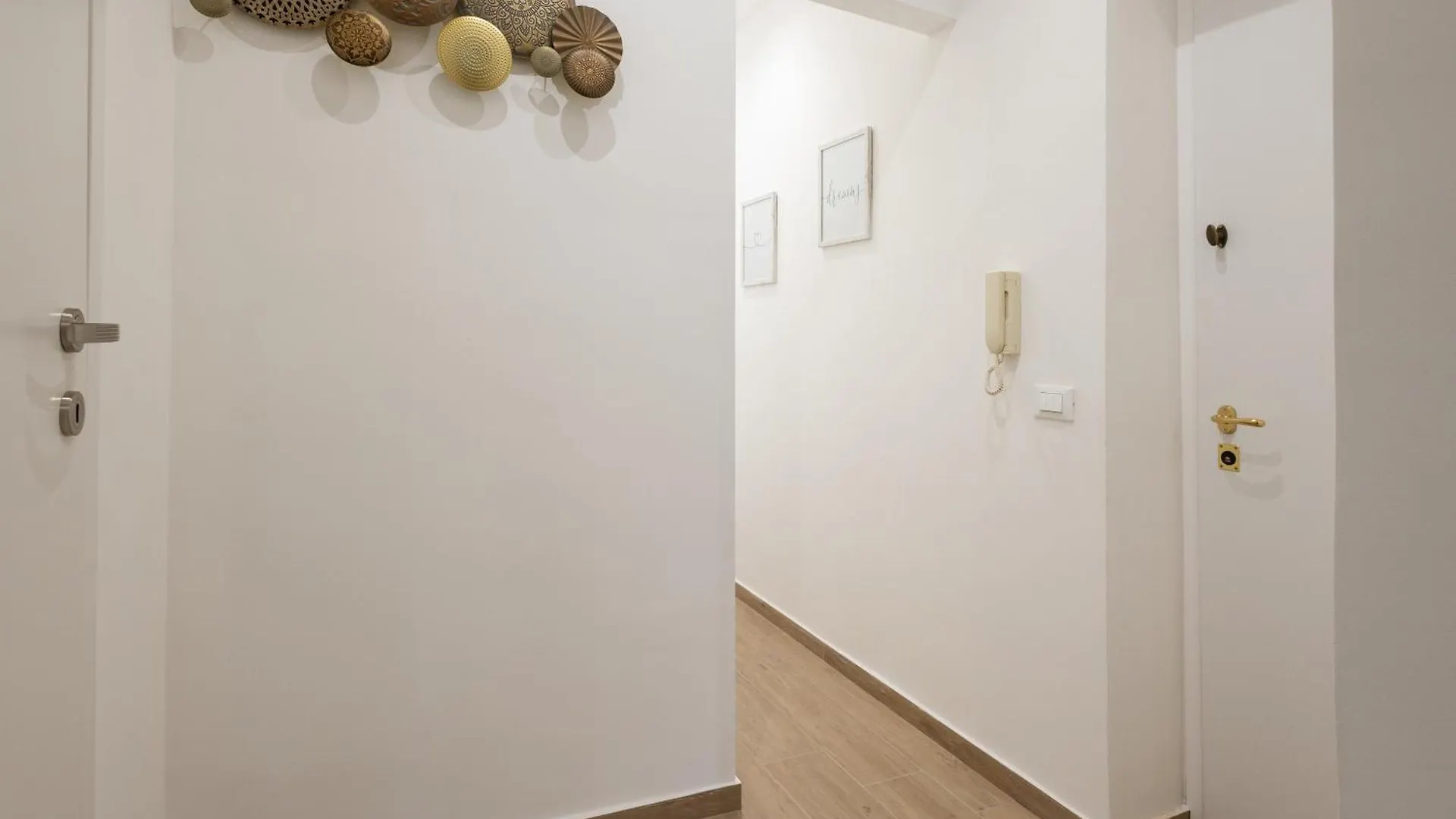 Ludo Holiday House - Charming Con Patio A Due Passi Dalla Cattedrale Palermo Appartamento